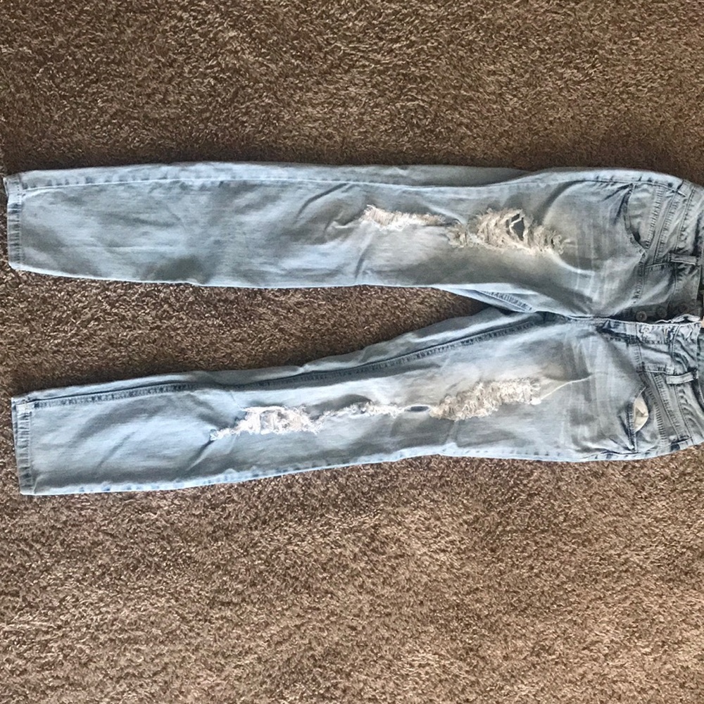 Light Denim Ripped Highwaist Jeans 😉